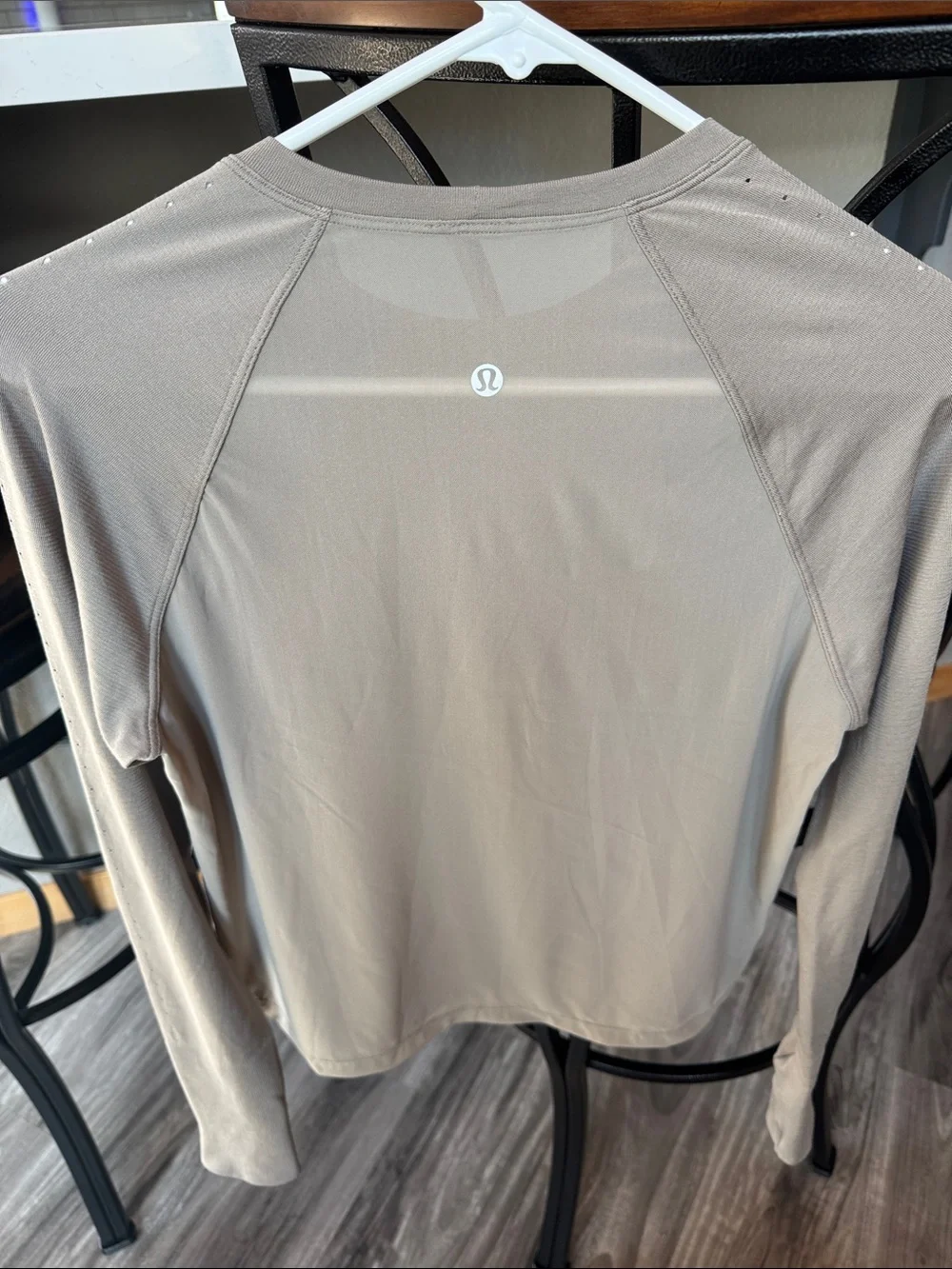 Lululemon Long Sleeve Crew Neck tech vent Women's Top - Beige